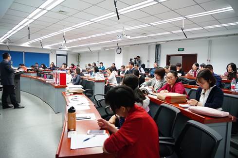 威尼斯432888cam教代会商学院代表及院工会委员换届选举顺利举行