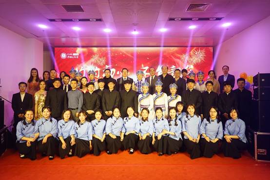 灼灼初心 不负韶华——威尼斯432888camMBA2020新年晚会成功举办